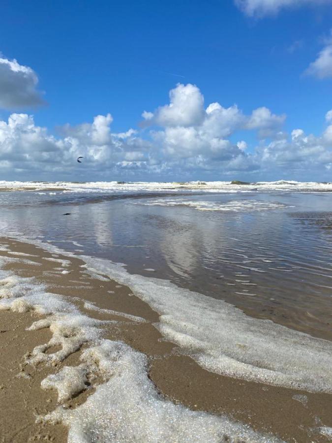 Bungalow Sunny, Lekker Uitwaaien Op Het Strand! カラントスウオーフ エクステリア 写真